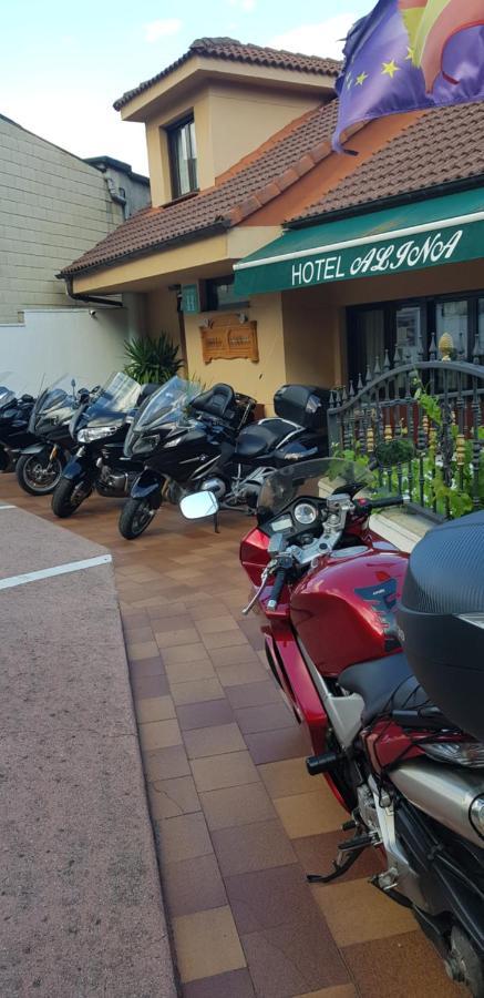 Hotel Alina 坎加斯德尔纳尔塞亚 外观 照片